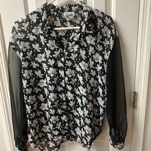 3/$20 bundle and save… 
Sheer sleeve top